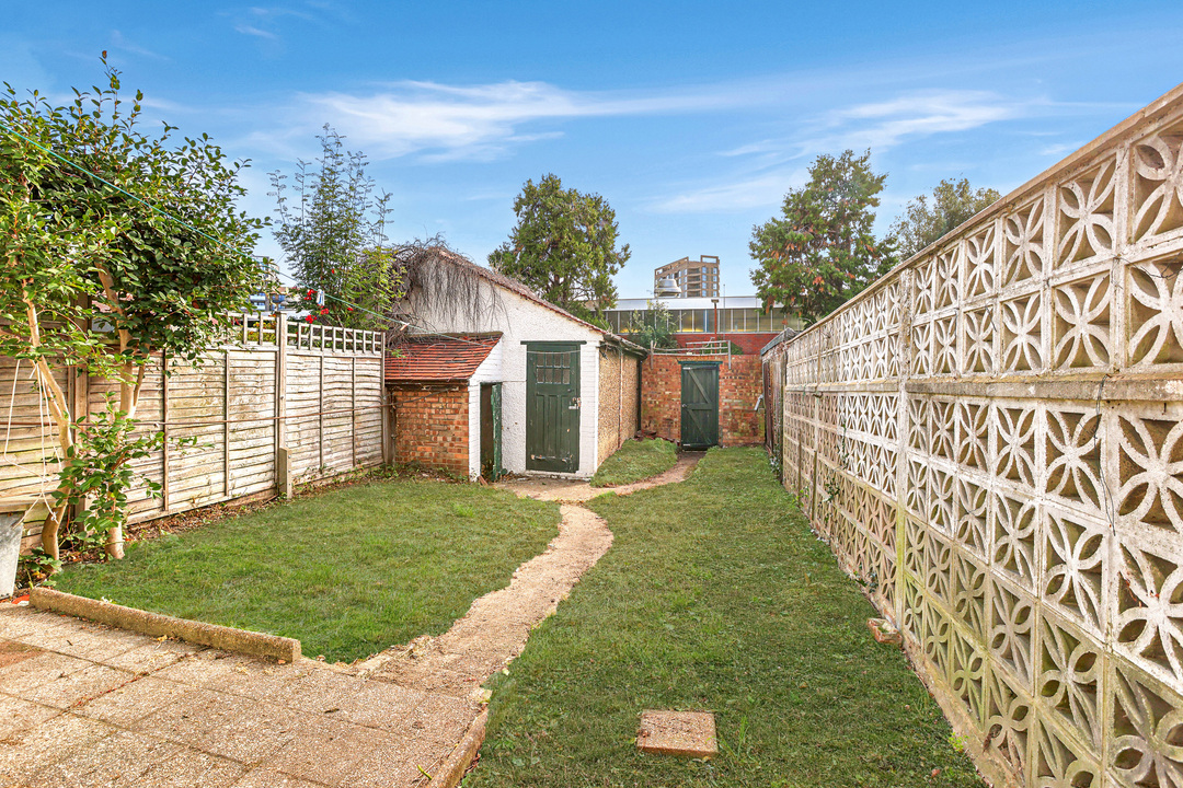 3 bed terraced house for sale in Princes Avenue, Acton, London, W3 9