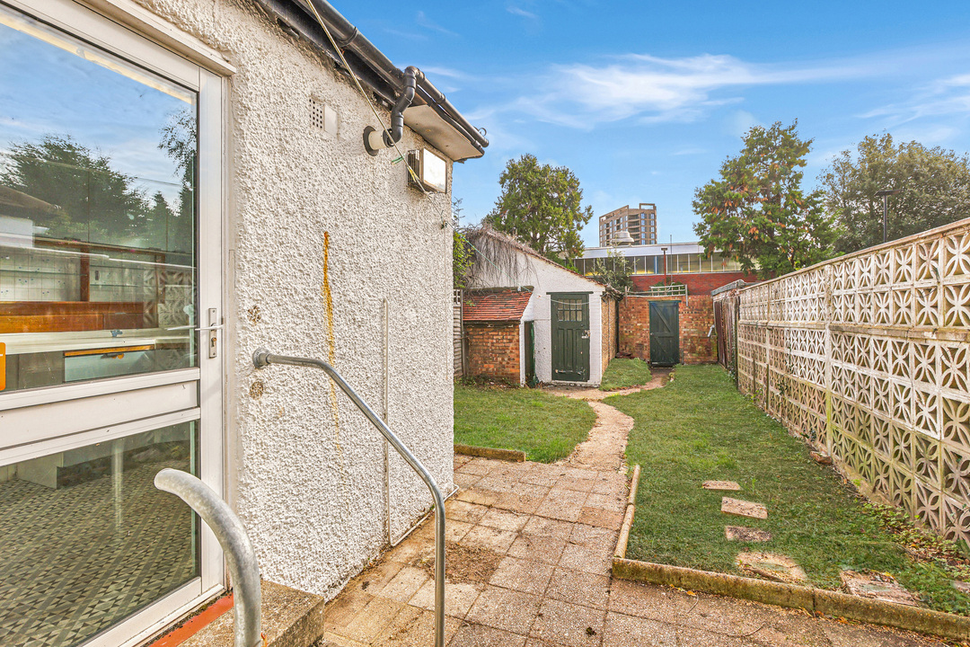 3 bed terraced house for sale in Princes Avenue, Acton, London, W3 11