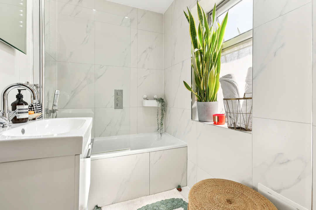 3 bed apartment for sale in St. Kilda Road, Ealing  - Property Image 18
