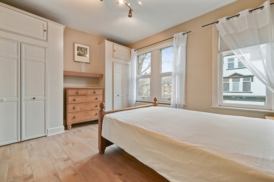 3 bed terraced house for sale in Endsleigh Road, Ealing 12