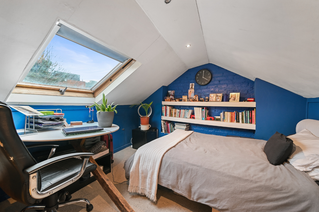 3 bed terraced house for sale in Endsleigh Road, Ealing  - Property Image 9