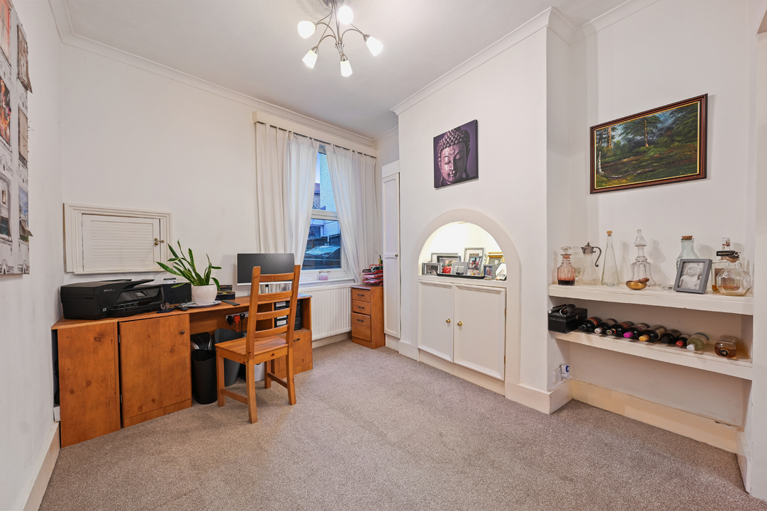 3 bed terraced house for sale in Endsleigh Road, Ealing 7