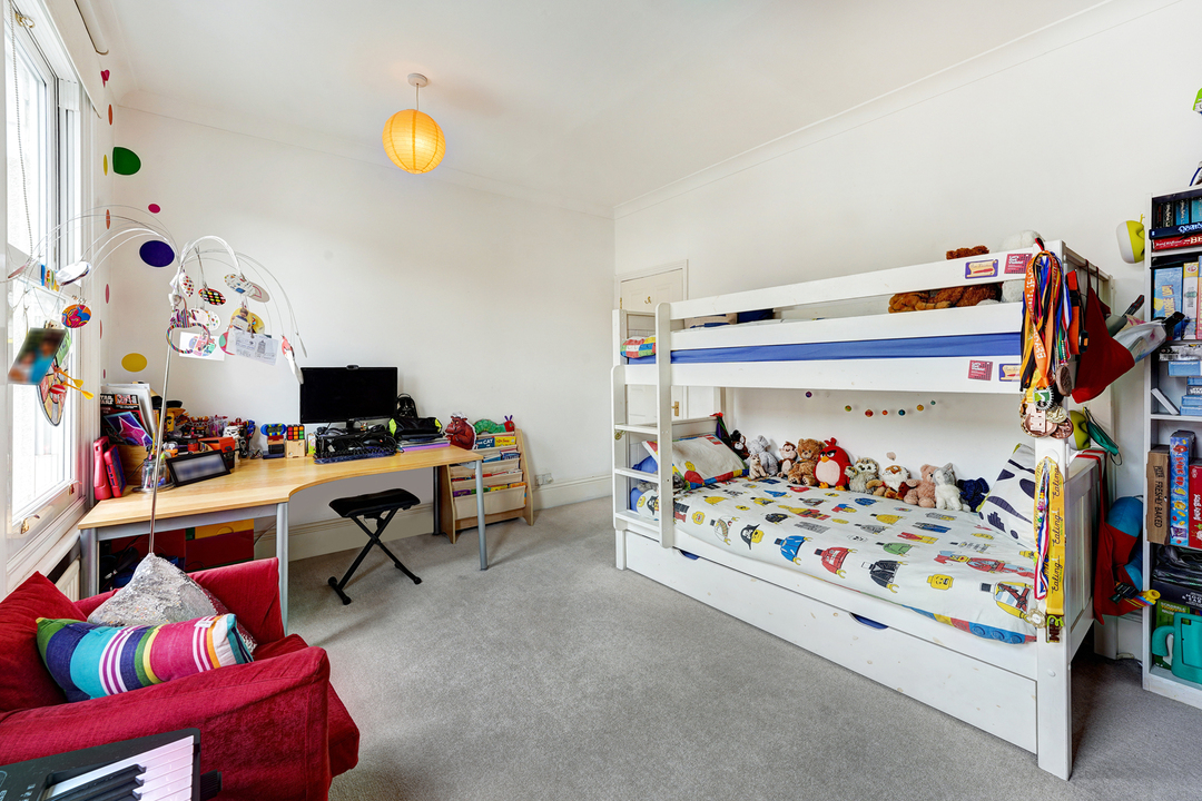 3 bed terraced house to rent in Ealing, London  - Property Image 16