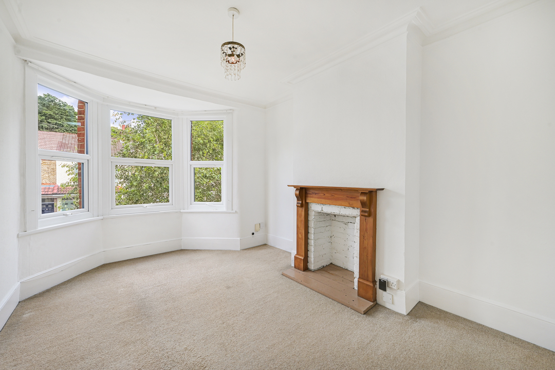 2 bed apartment for sale in Shirley Gardens, Ealing  - Property Image 13