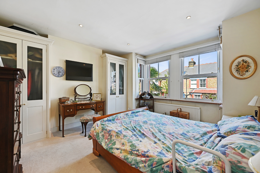 4 bed semi-detached house for sale in Kingsley Avenue, London  - Property Image 10