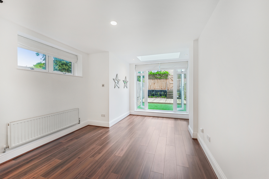 3 bed apartment to rent in Windsor Road, Ealing  - Property Image 15