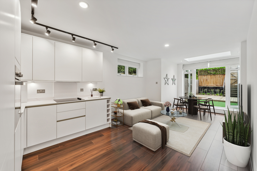 3 bed apartment to rent in Windsor Road, Ealing, London, W5 1