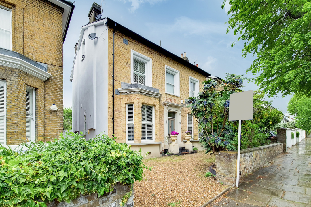 6 bed detached house to rent in Eaton Rise, Ealing  - Property Image 7