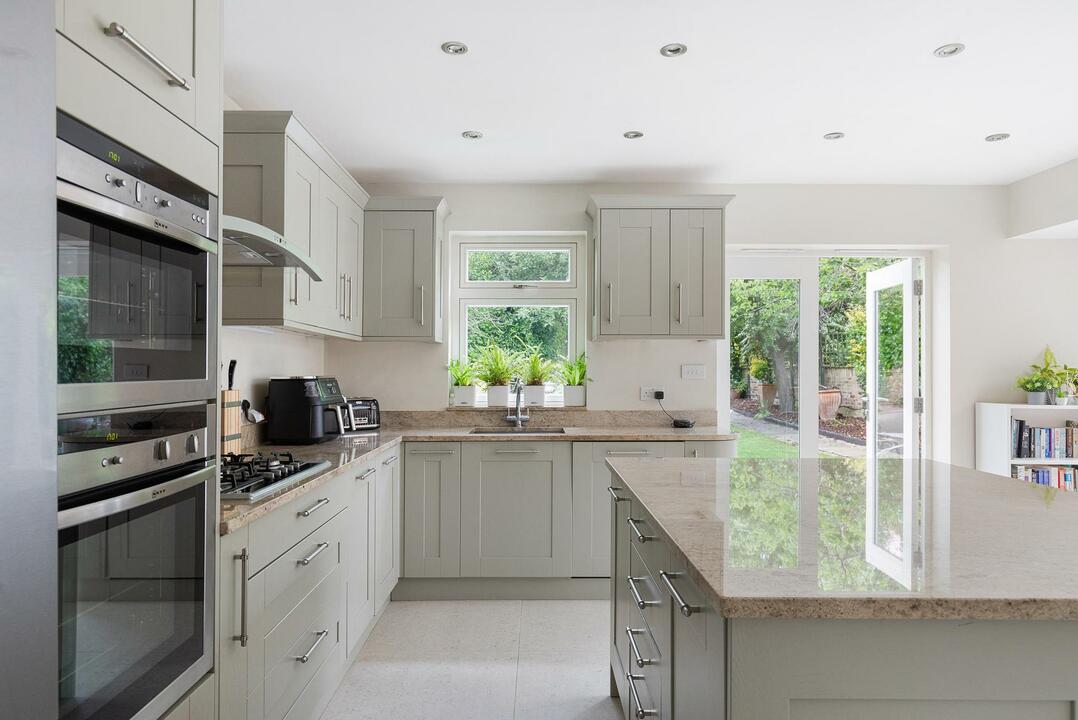 6 bed detached house to rent in Eaton Rise, Ealing, London, W5 13