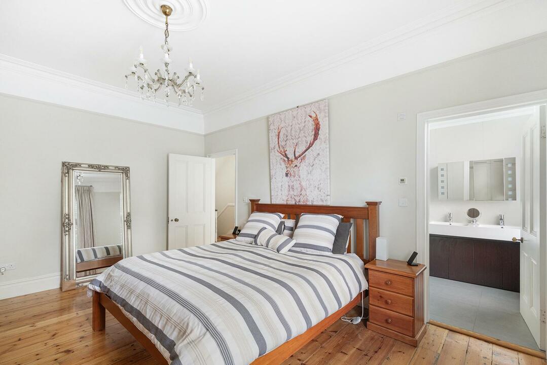 6 bed detached house to rent in Eaton Rise, Ealing, London, W5 15