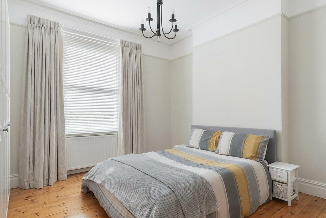 6 bed detached house to rent in Eaton Rise, Ealing, London, W5 19