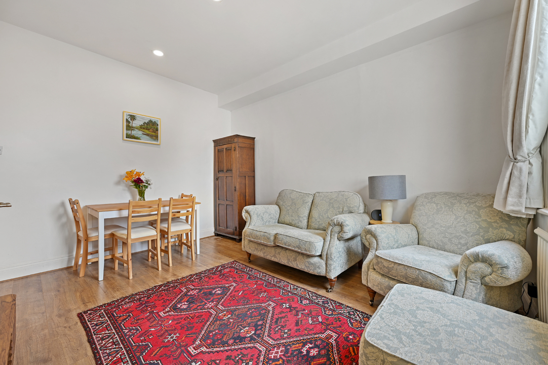 3 bed apartment for sale in Waldegrave Road, Ealing  - Property Image 4