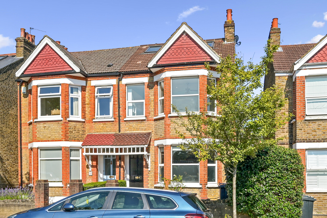 5 bed semi-detached house to rent in Lynton Avenue, Ealing, London, W13 13