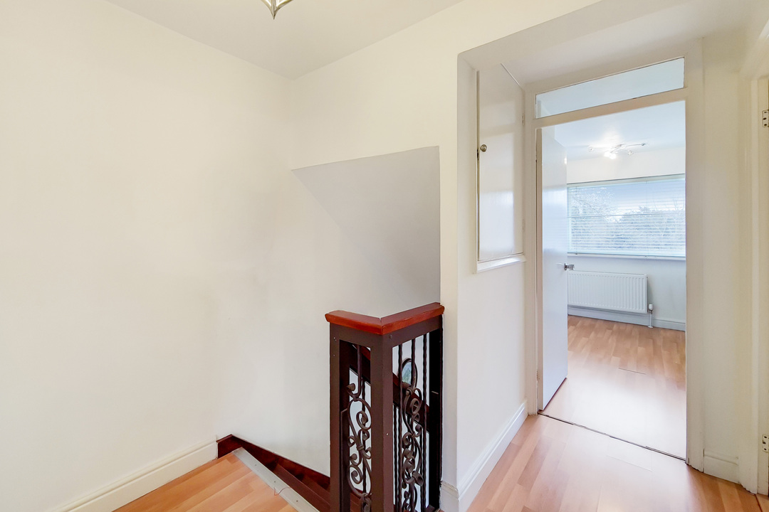 3 bed terraced house for sale in Heronsforde, Ealing  - Property Image 15