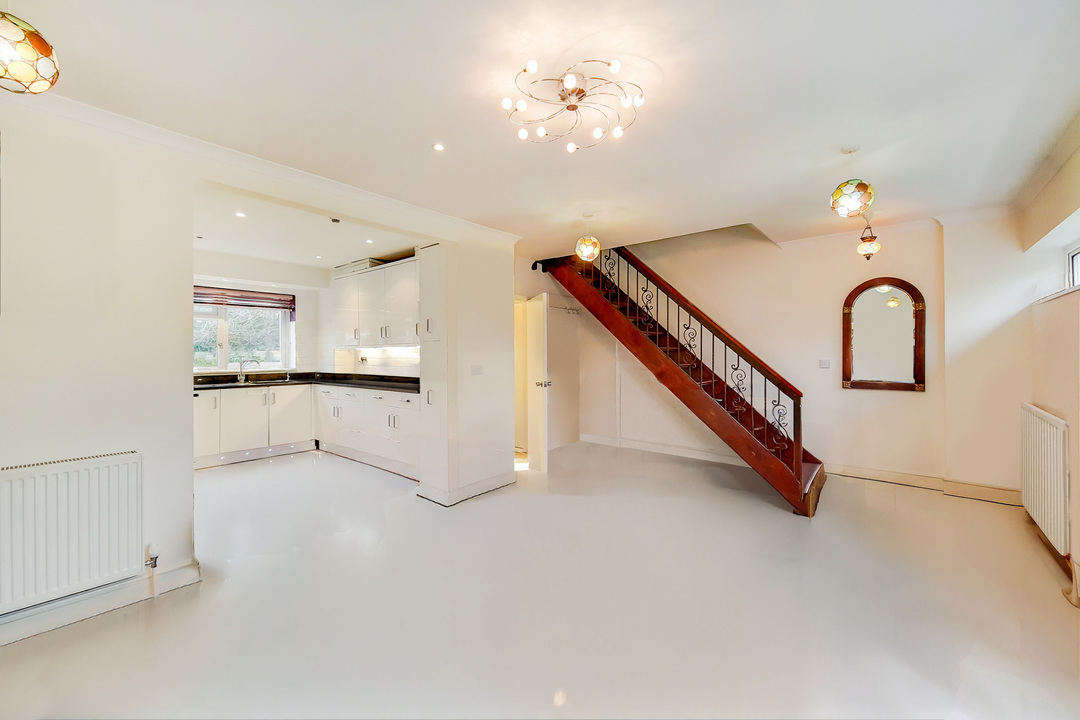 3 bed terraced house for sale in Heronsforde, Ealing  - Property Image 2