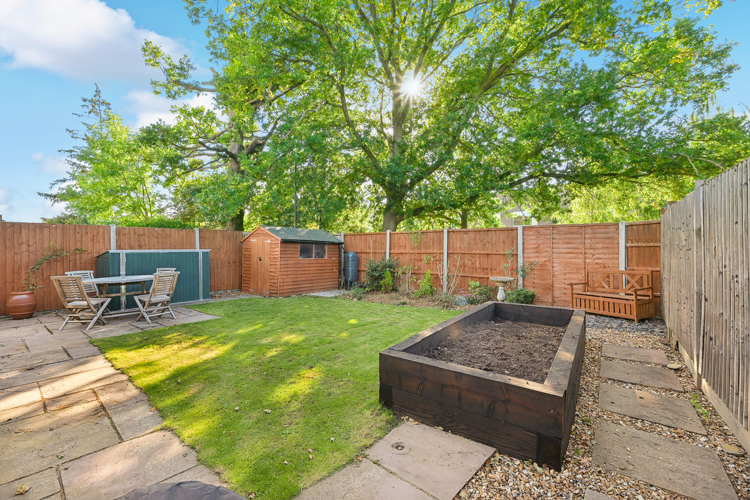 2 bed maisonette for sale in Cavendish Avenue, Ealing, London, W13 5