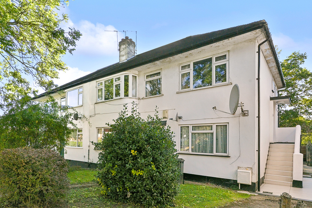 2 bed maisonette for sale in Cavendish Avenue, Ealing, W13