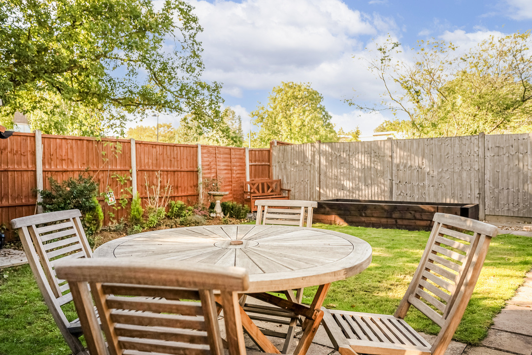 2 bed maisonette for sale in Cavendish Avenue, Ealing, London, W13 6