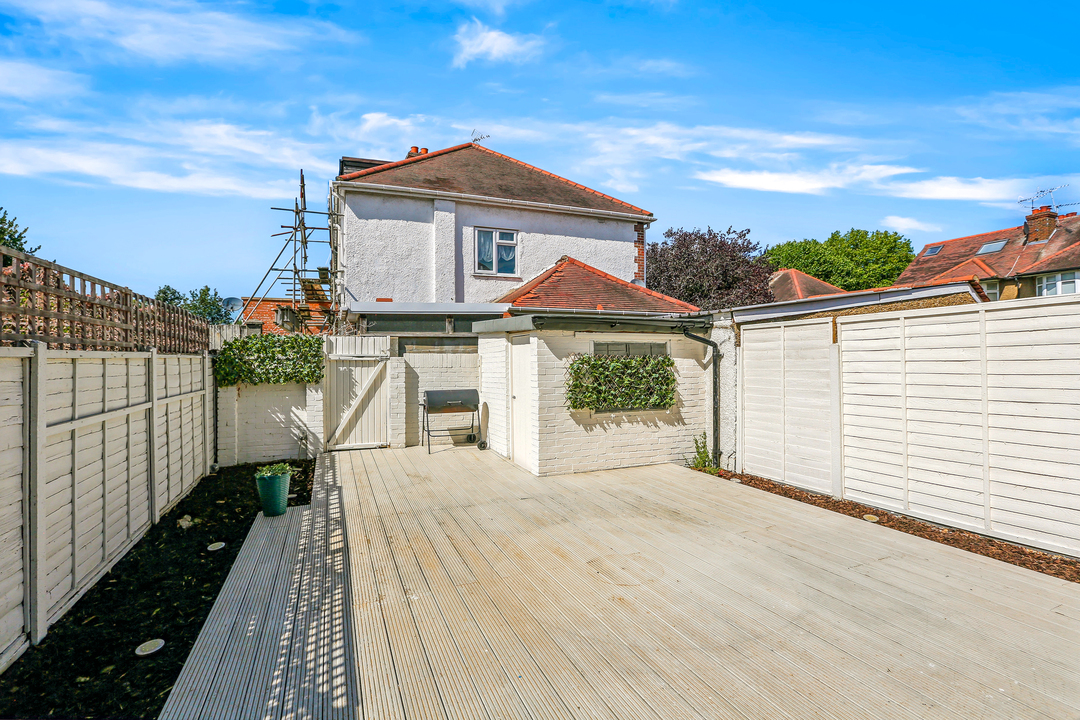 3 bed terraced house to rent in Burnham Way, Ealing  - Property Image 13