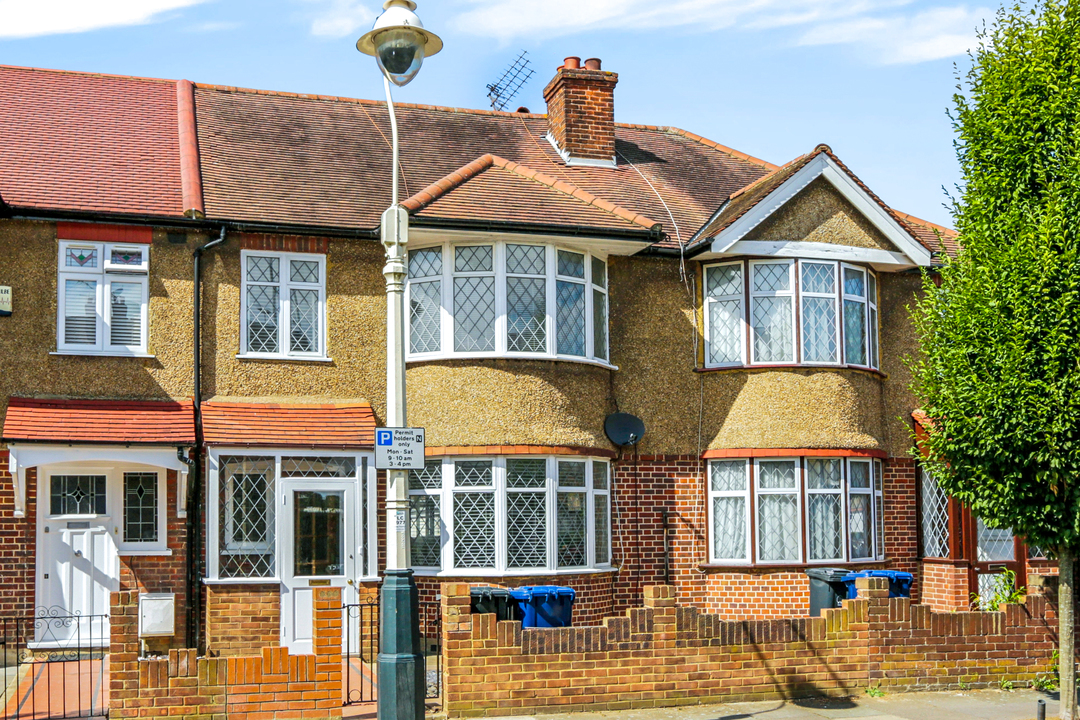 3 bed terraced house to rent in Burnham Way, Ealing  - Property Image 21