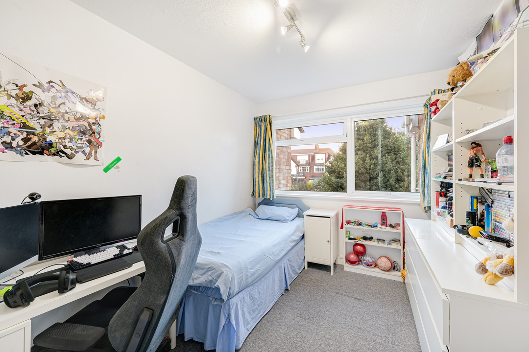 3 bed terraced house for sale in Roseacre Close, Ealing  - Property Image 13