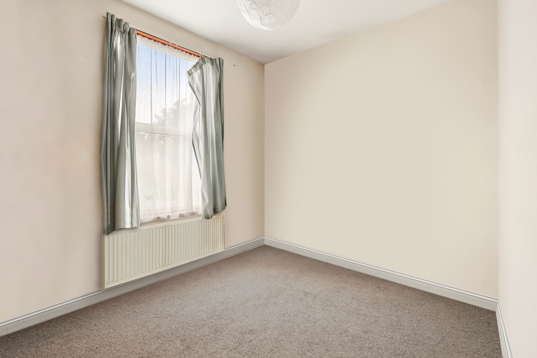 1 bed apartment for sale in The Grove, Ealing 3