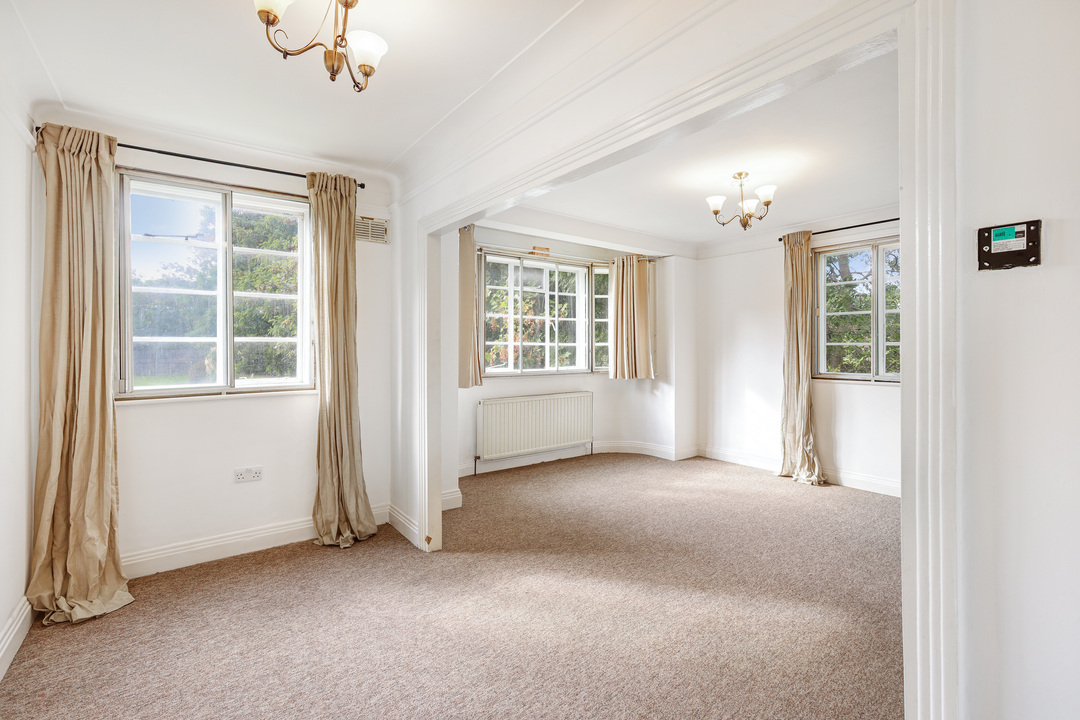 2 bed apartment to rent in Hill Court, London  - Property Image 2