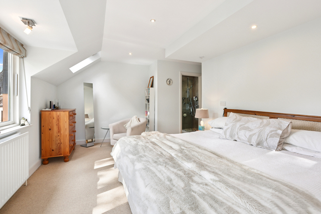 4 bed house for sale in Highview Road, Ealing  - Property Image 9