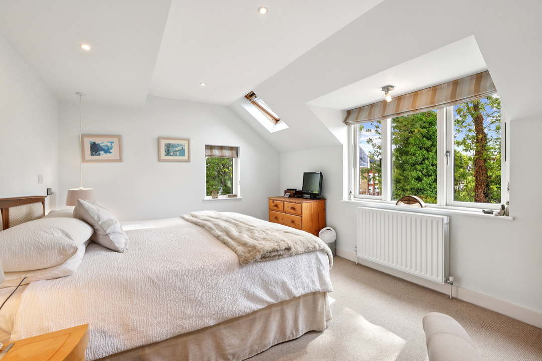 4 bed house for sale in Highview Road, Ealing  - Property Image 10
