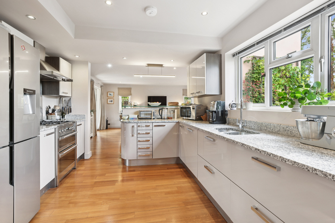 4 bed house for sale in Highview Road, Ealing, W13