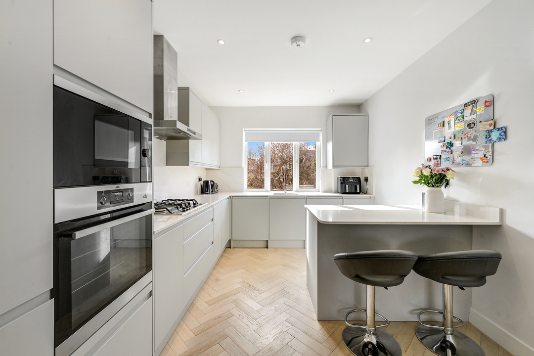 3 bed apartment for sale in Castlebar Park, London 7