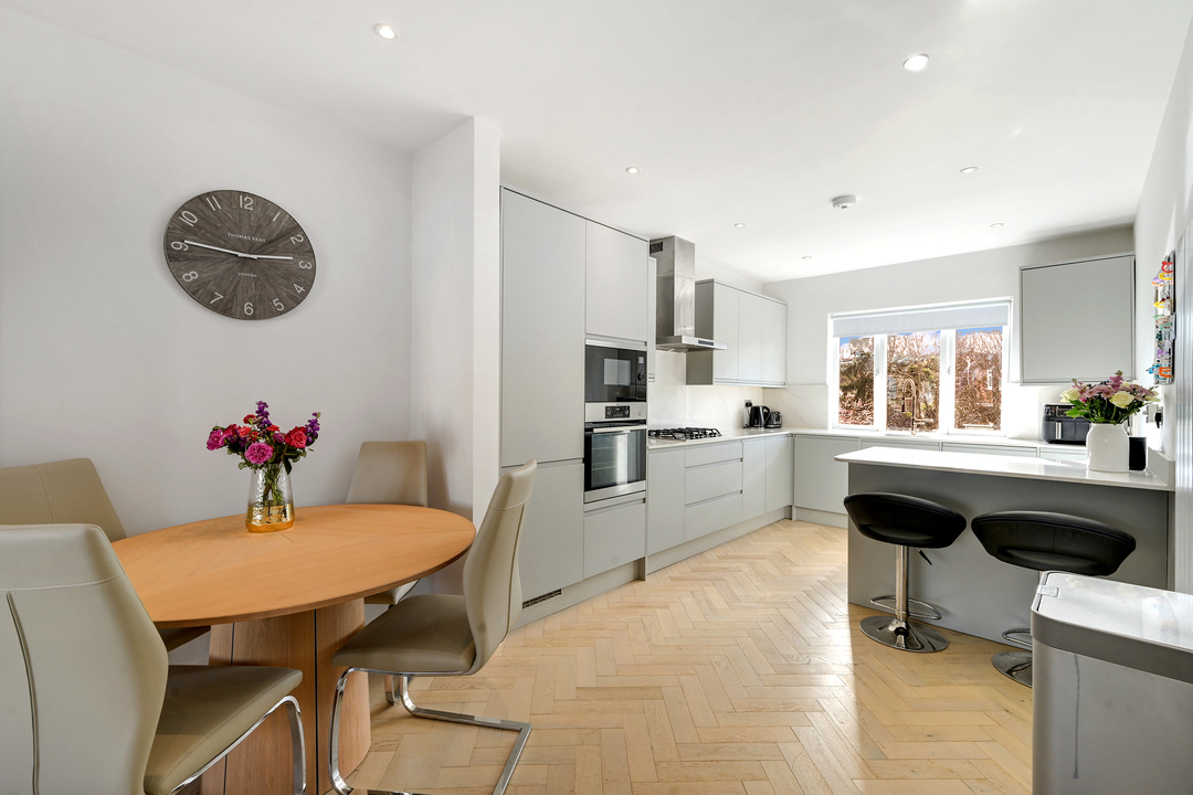 3 bed apartment for sale, London  - Property Image 1