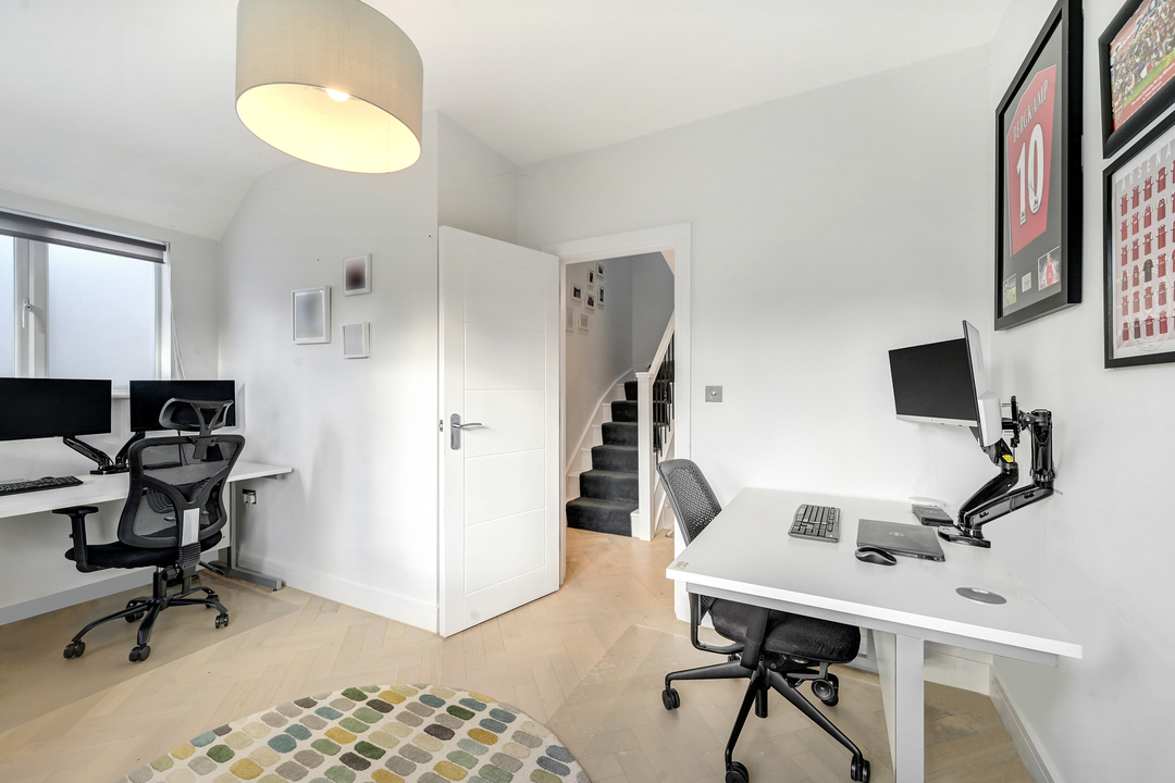 3 bed apartment for sale in Castlebar Park, London 14