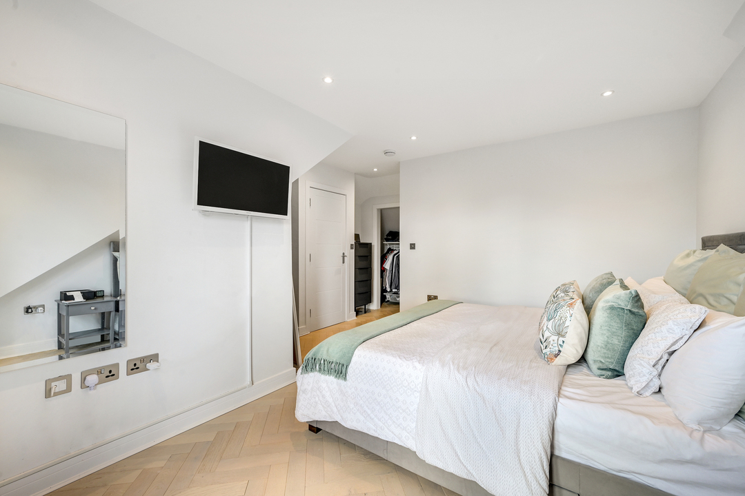 3 bed apartment for sale in Castlebar Park, London 12