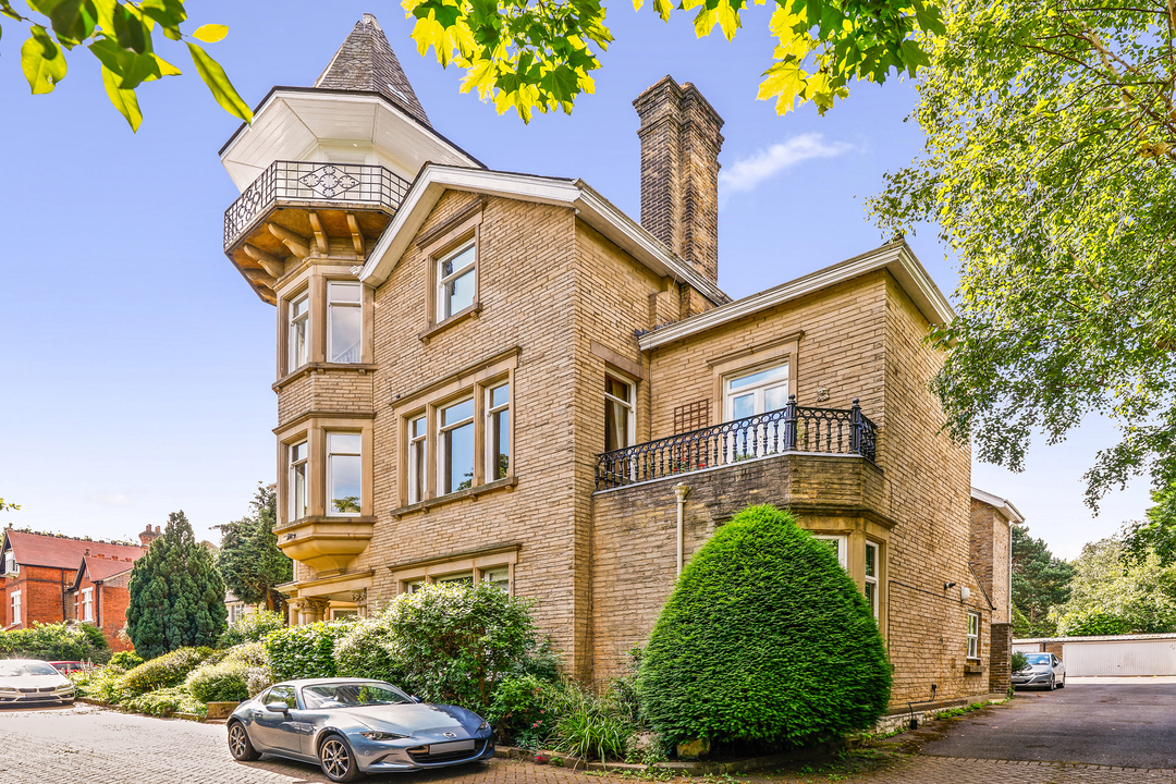 1 bed apartment for sale in Castlebar Hill, Ealing 12