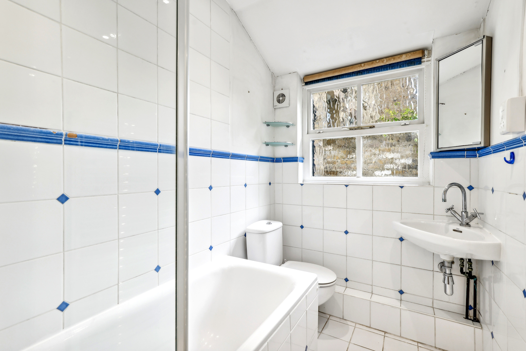 1 bed apartment for sale in Castlebar Hill, Ealing 6