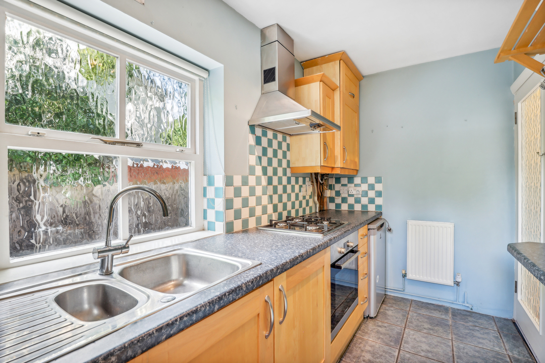 1 bed apartment for sale in Castlebar Hill, Ealing 10