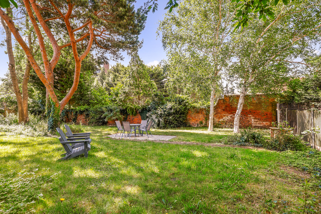 1 bed apartment for sale in Castlebar Hill, Ealing 13