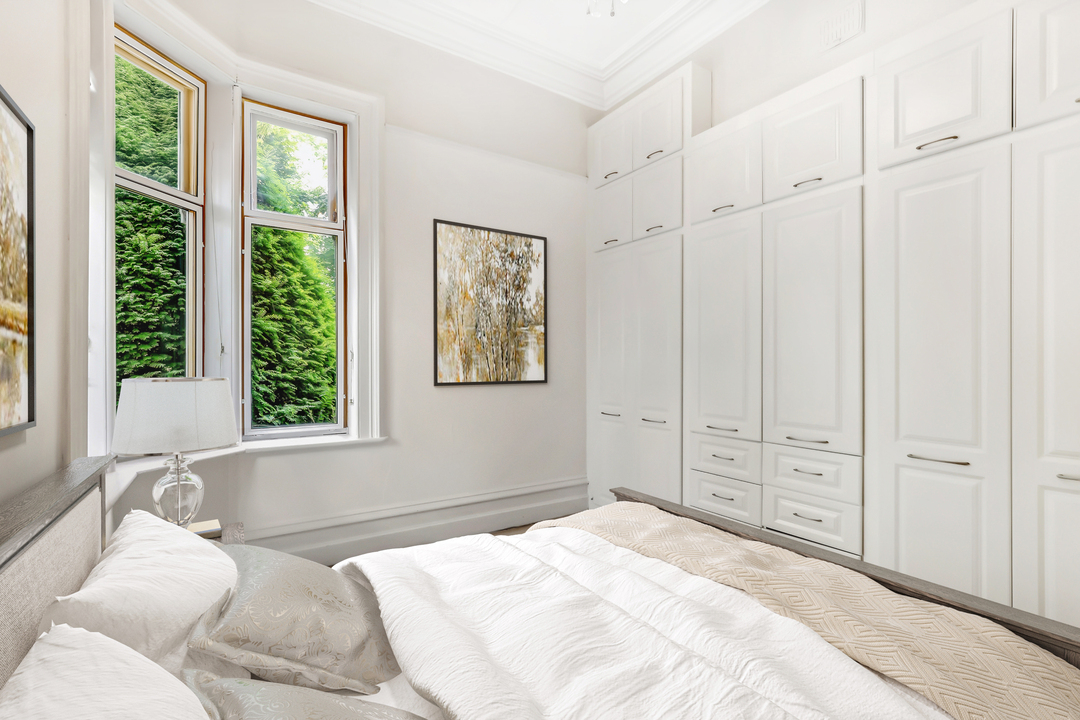 1 bed apartment for sale in Castlebar Hill, Ealing 7