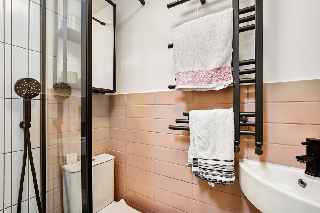 2 bed terraced house for sale in The Park, Ealing 16