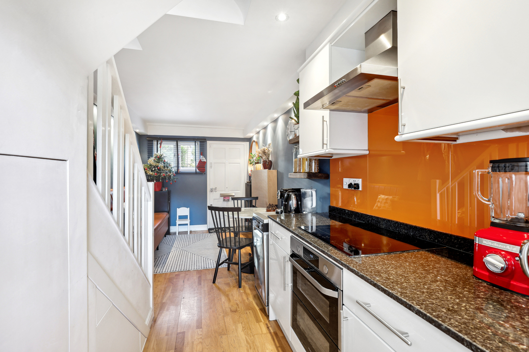 2 bed terraced house for sale in The Park, Ealing 7