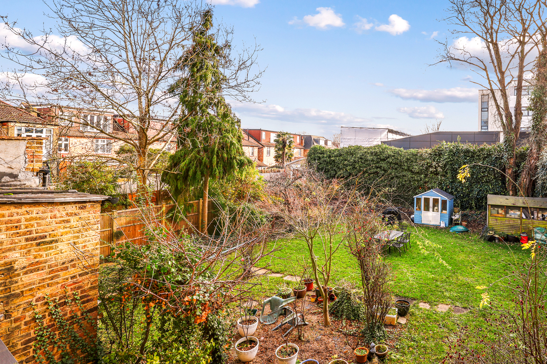 2 bed terraced house for sale in The Park, Ealing 5