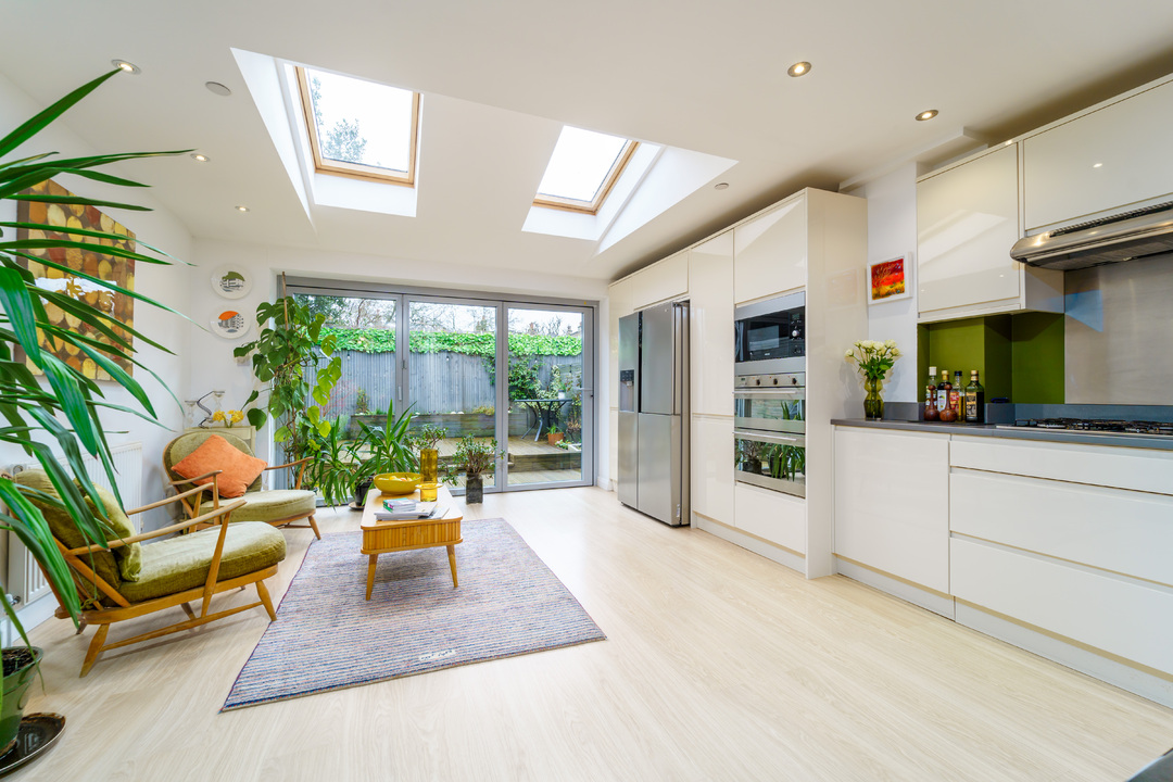 4 bed terraced house for sale in Road, Hanwell 6