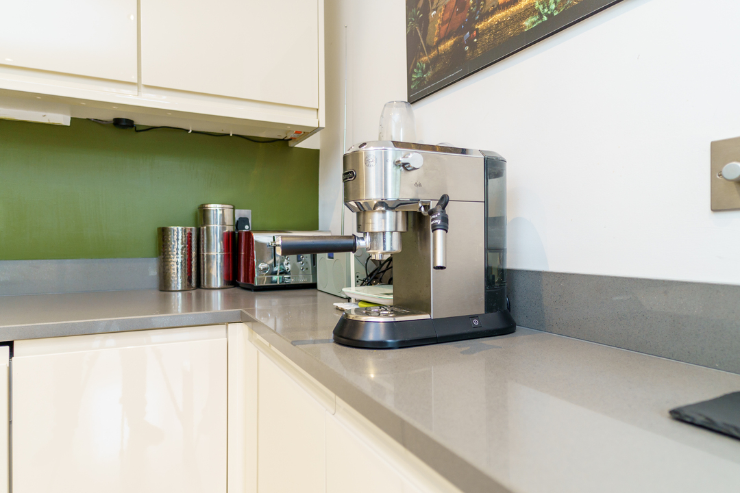 4 bed terraced house for sale in Road, Hanwell 12