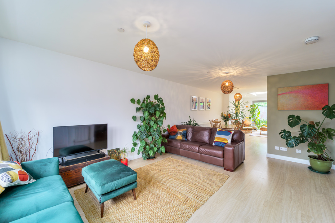 4 bed terraced house for sale in Road, Hanwell 5