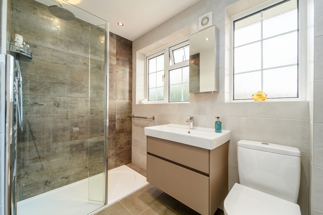 4 bed terraced house for sale in Road, Hanwell 17