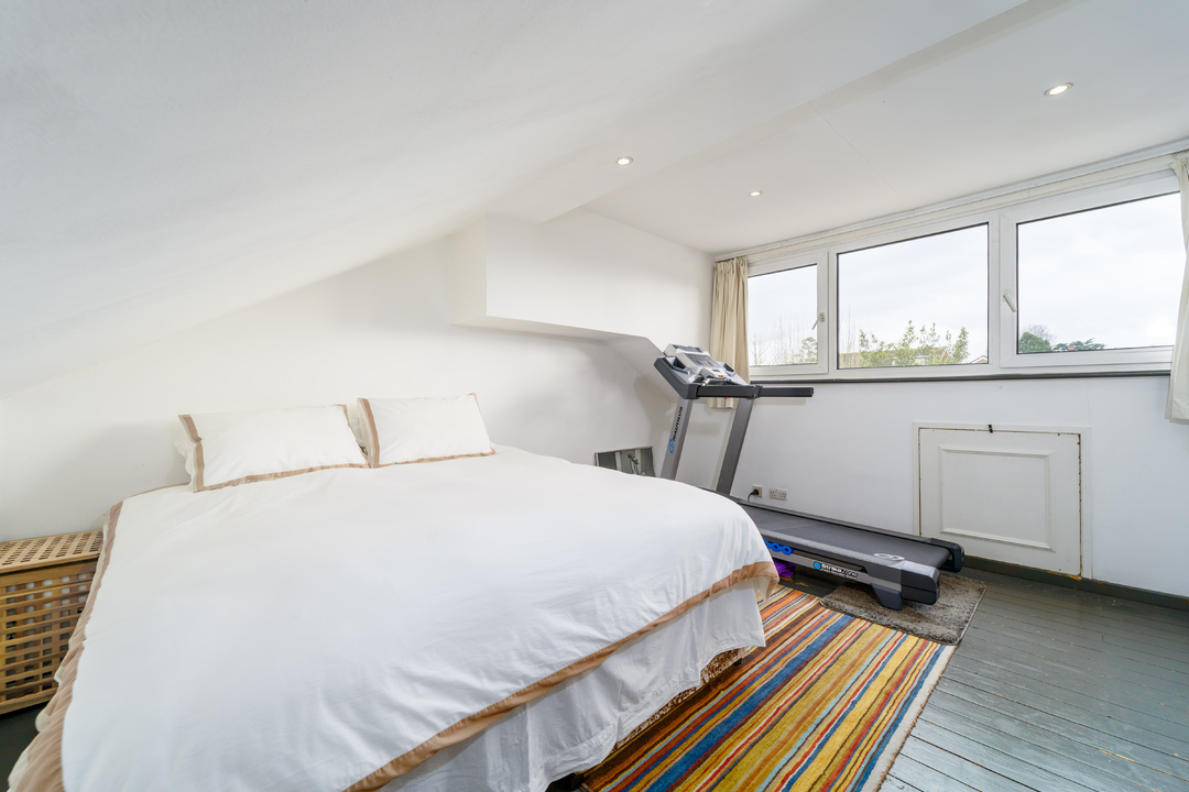 4 bed terraced house for sale in Road, Hanwell 19