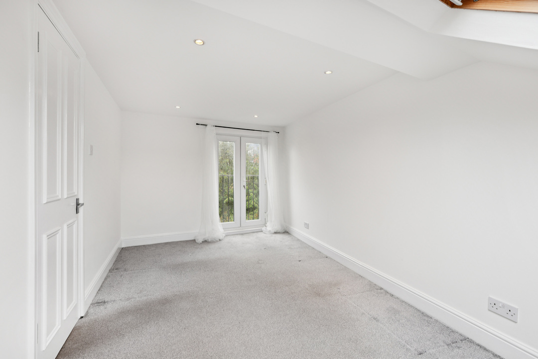 5 bed terraced house for sale in Endsleigh Road, Ealing, London, W13 16