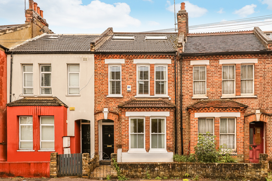 5 bed terraced house for sale in Endsleigh Road, Ealing  - Property Image 3