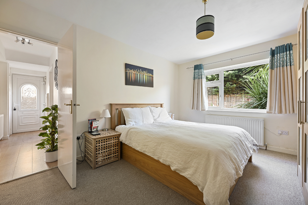 2 bed apartment for sale in Ealing, London  - Property Image 7